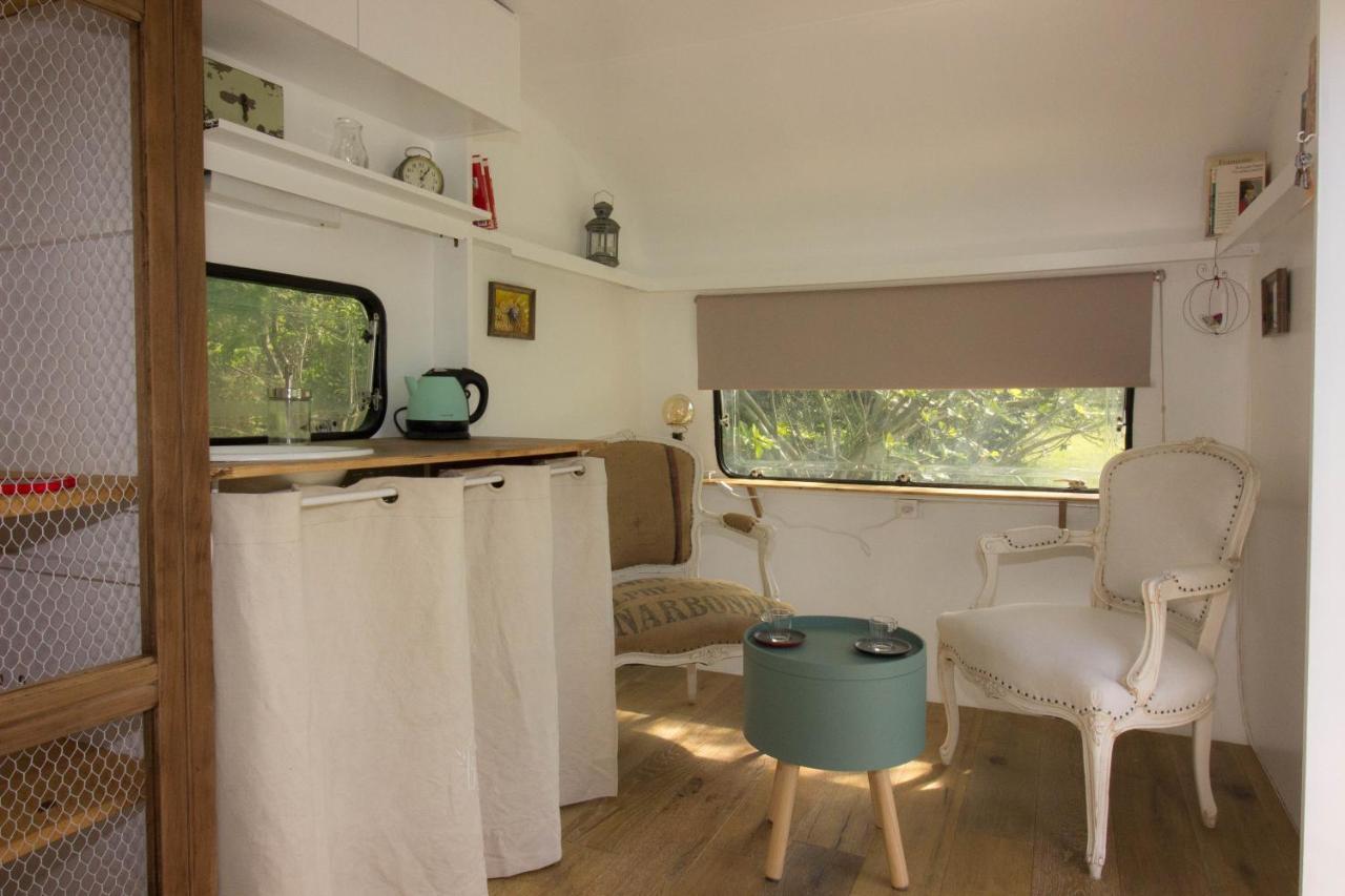 Ma Caravane Dans Les Collines Villeneuve-la-Comptal Экстерьер фото